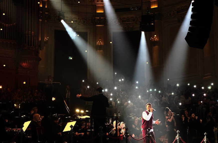 Live Review: Claude in Amsterdam