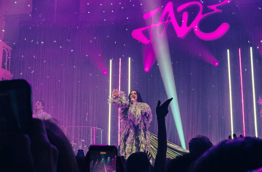 Jade brings Showbiz to Amsterdam