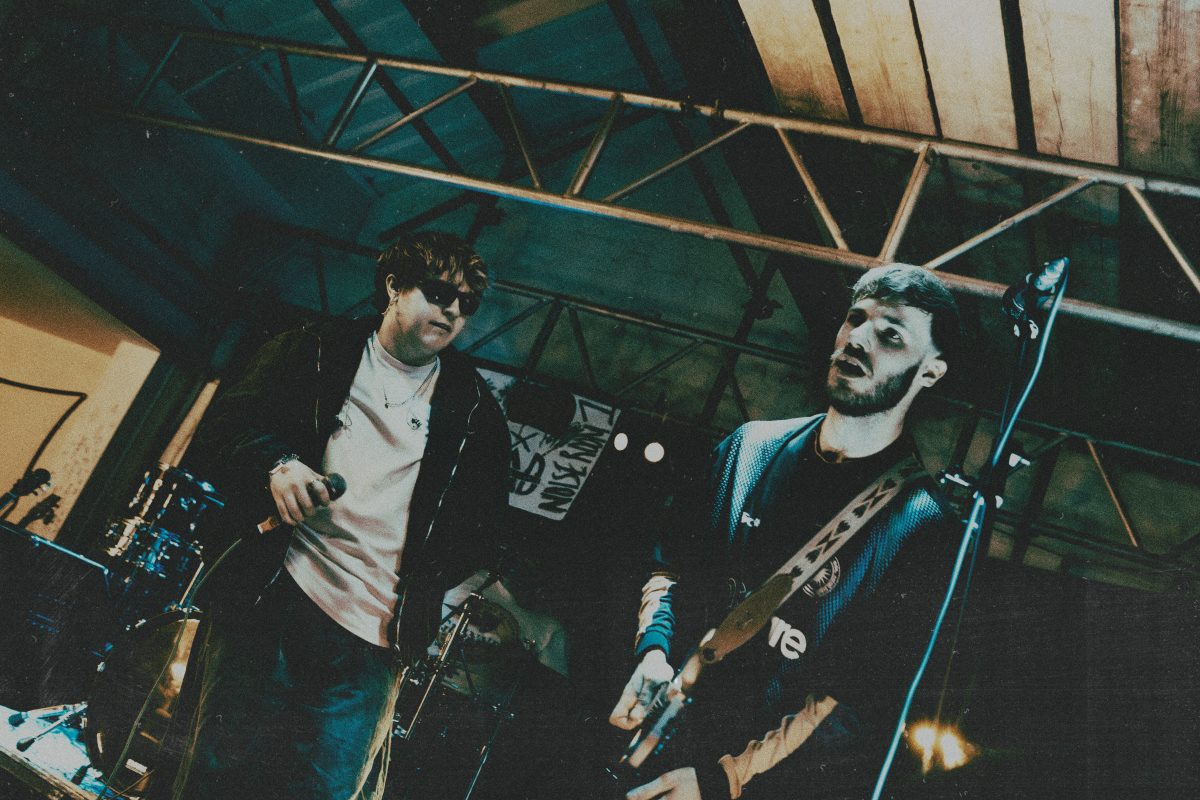 DUSTHOUSE in Sheffield: Small Stage, Big Energy