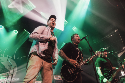 20251019-6defeater-chrisatconcerts-melomaniacs-05