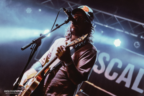 20251113-grayscale-chrisatconcerts-melomaniacs-04