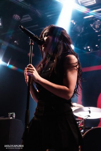 20260312-againstthecurrent-chrisatconcerts-melomaniacs-16