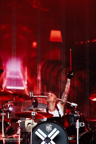 20260619-electriccallboy-chrisatconcerts-melomaniacs-09