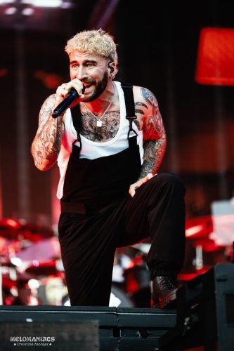 20260619-electriccallboy-chrisatconcerts-melomaniacs-10