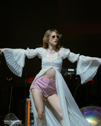 SB25_Suki-Waterhouse_ph_5351