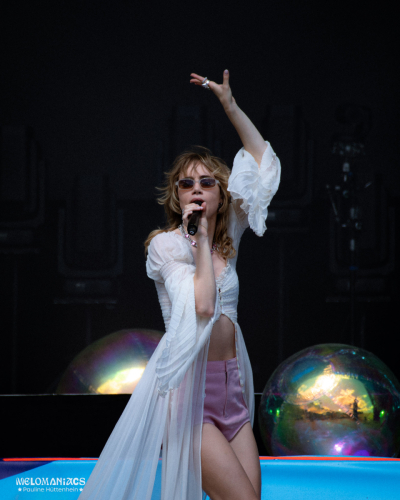 SB25_Suki-Waterhouse_ph_5664